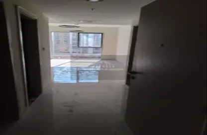 Apartment - 1 Bedroom - 2 Bathrooms for rent in Muwaileh Commercial - Sharjah