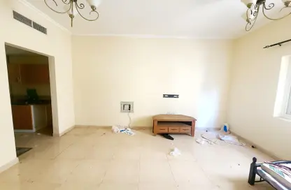 Apartment - 1 Bathroom for rent in Muwaileh 29 Building - Muwaileh - Sharjah