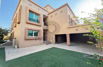 Villa - 5 Bedrooms - 6 Bathrooms for rent in Jumeirah 3 - Jumeirah - Dubai