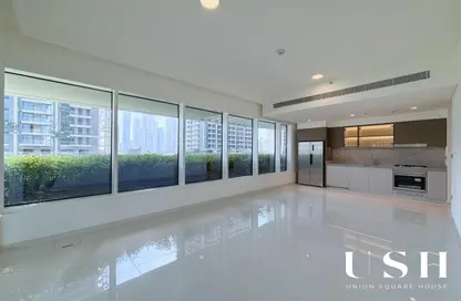 Apartment - 1 Bedroom - 1 Bathroom for sale in Grand Bleu Tower 2 - EMAAR Beachfront - Dubai Harbour - Dubai