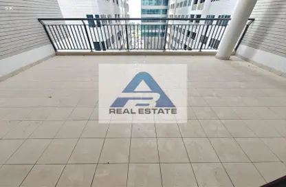 Apartment - 3 Bedrooms - 4 Bathrooms for rent in Corniche Tower - Corniche Road - Abu Dhabi