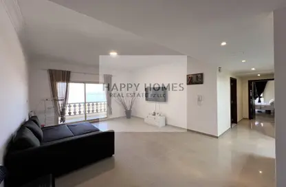 Apartment - 2 Bedrooms - 2 Bathrooms for rent in Al Hamra Village - Ras Al Khaimah