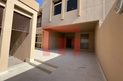 Villa - 4 Bedrooms - 4 Bathrooms for rent in Golf Gardens - Khalifa City - Abu Dhabi