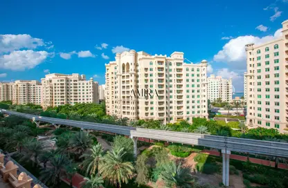 Apartment - 2 Bedrooms - 3 Bathrooms for rent in Al Nabat - Shoreline Apartments - Palm Jumeirah - Dubai