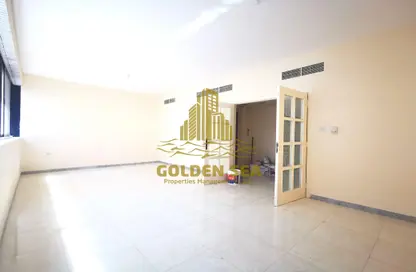 Apartment - 3 Bedrooms - 3 Bathrooms for rent in Habib Bank Tower - Muroor Area - Abu Dhabi