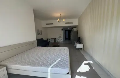 Apartment - 1 Bathroom for rent in Sandhurst House - Jumeirah Village Circle - Dubai