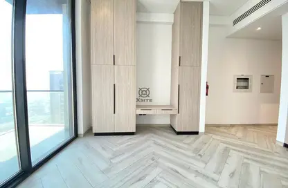 Apartment - 1 Bathroom for rent in Empire Residence - Jumeirah Village Circle - Dubai