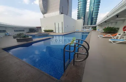 Apartment - 2 Bedrooms - 2 Bathrooms for rent in 21st Century Tower - Sheikh Zayed Road - Dubai