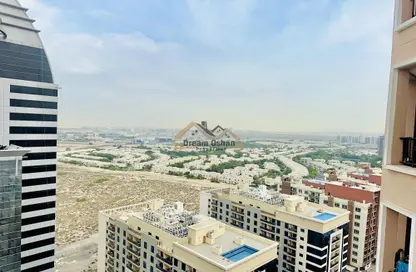 Apartment - 1 Bathroom for rent in Silicon Gates 1 - Silicon Gates - Dubai Silicon Oasis - Dubai