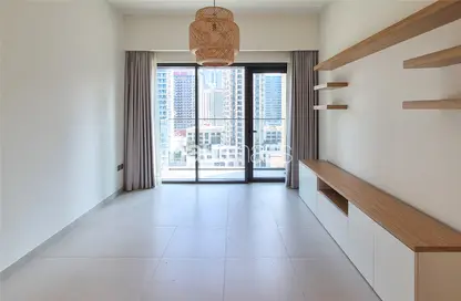 Apartment - 1 Bedroom - 1 Bathroom for rent in Burj Royale - Downtown Dubai - Dubai