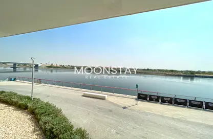 Apartment - 3 Bedrooms - 4 Bathrooms for sale in Waters Edge - Yas Island - Abu Dhabi