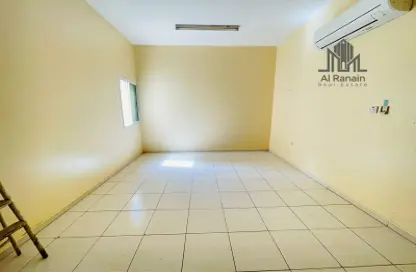 Apartment - 3 Bedrooms - 3 Bathrooms for rent in Civic Center - Al Jimi - Al Ain