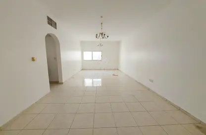 Apartment - 2 Bedrooms - 2 Bathrooms for rent in Al Wahda Building - Al Majaz 2 - Al Majaz - Sharjah