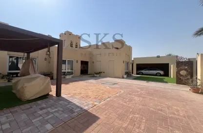 Villa - 4 Bedrooms - 6 Bathrooms for rent in Al Barsha South 2 - Al Barsha South - Al Barsha - Dubai