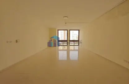 Apartment - 3 Bedrooms - 3 Bathrooms for rent in Maktoum Road - Deira - Dubai