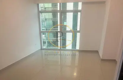 Apartment - 3 Bedrooms - 5 Bathrooms for rent in Tala Tower - Marina Square - Al Reem Island - Abu Dhabi