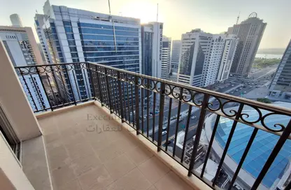 Apartment - 3 Bedrooms - 4 Bathrooms for rent in Al Ghaith Tower - Hamdan Street - Abu Dhabi