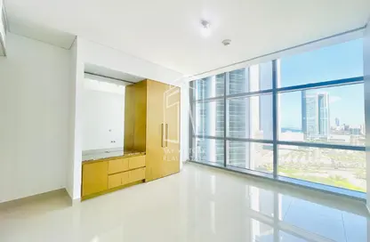 Apartment - 1 Bedroom - 2 Bathrooms for rent in Corniche Road - Abu Dhabi