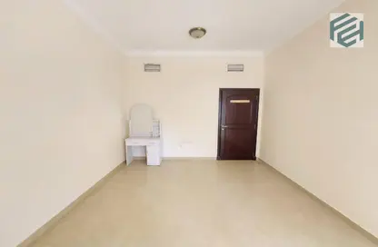 Apartment - 2 Bedrooms - 2 Bathrooms for rent in Al Anwar Tower - Al Khan Lagoon - Al Khan - Sharjah