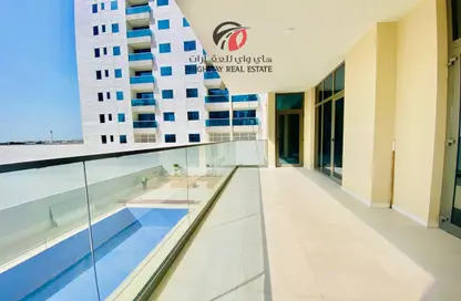 Apartment - 2 Bedrooms - 3 Bathrooms for sale in Diamond Building - Jumeirah Garden City - Al Satwa - Dubai