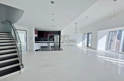 Apartment - 2 Bedrooms - 3 Bathrooms for sale in Cayan Tower - Dubai Marina - Dubai