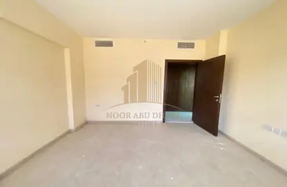 Apartment - 2 Bedrooms - 2 Bathrooms for rent in Al Sarouj Street - Central District - Al Ain