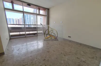 Apartment - 3 Bedrooms - 4 Bathrooms for rent in Cornich Al Khalidiya - Al Khalidiya - Abu Dhabi