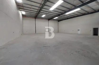 Parking image for: Warehouse - Studio for rent in ICAD - Industrial City Of Abu Dhabi - Mussafah - Abu Dhabi, Image 1