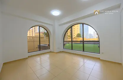 Apartment - 3 Bedrooms - 4 Bathrooms for sale in Rimal 2 - Rimal - Jumeirah Beach Residence - Dubai