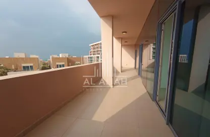 Apartment - 4 Bedrooms - 6 Bathrooms for rent in Marina Sunset Bay - The Marina - Abu Dhabi