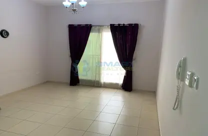 Apartment - 1 Bedroom - 2 Bathrooms for rent in Mazaya 18 - Queue Point - Dubai Land - Dubai