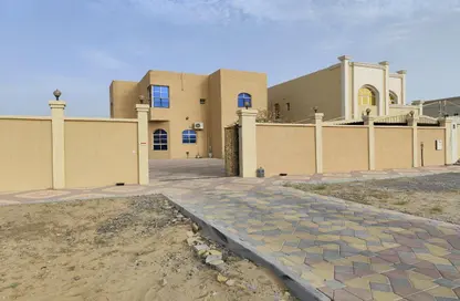 Villa - 4 Bedrooms - 5 Bathrooms for rent in Al Jurf 1 - Al Jurf - Ajman Downtown - Ajman