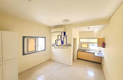 Apartment - Studio - 1 Bathroom for rent in Muweileh Community - Muwaileh Commercial - Sharjah