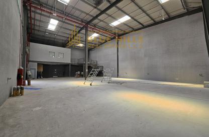 Warehouse - Studio - 1 Bathroom for rent in Al Khabisi - Deira - Dubai