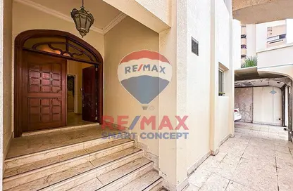 Villa - 4 Bedrooms - 5 Bathrooms for rent in Airport Road - Abu Dhabi