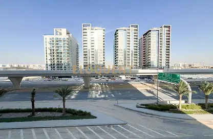 Apartment - 1 Bathroom for rent in Azizi Star - Al Furjan - Dubai