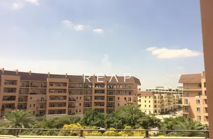 Apartment - 3 Bedrooms - 4 Bathrooms for rent in Shakespeare Circus 3 - Shakespeare Circus - Motor City - Dubai