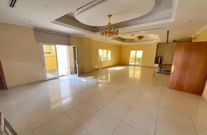 Villa - 5 Bedrooms - 5 Bathrooms for rent in Umm Suqeim 1 Villas - Umm Suqeim 1 - Umm Suqeim - Dubai