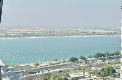 Apartment - 4 Bedrooms - 5 Bathrooms for rent in Corniche Plaza - Corniche Road - Abu Dhabi