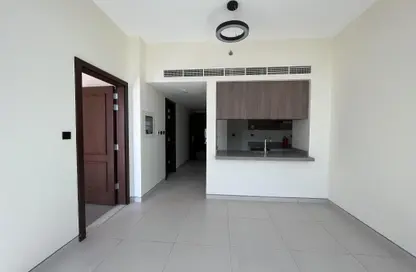 Apartment - 1 Bedroom - 2 Bathrooms for rent in Jumeirah Garden City - Al Satwa - Dubai