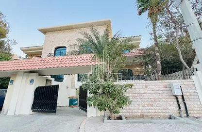 Villa - 4 Bedrooms - 5 Bathrooms for rent in Corniche Road - Abu Dhabi