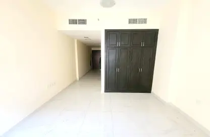 Apartment - 1 Bathroom for rent in Muwaileh 29 Building - Muwaileh - Sharjah