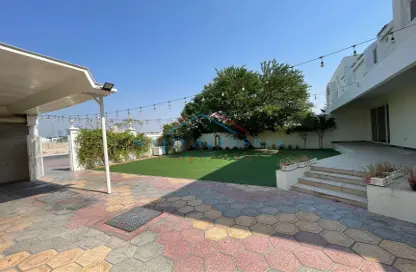 Villa - 4 Bedrooms - 5 Bathrooms for rent in Umm Suqeim 1 Villas - Umm Suqeim 1 - Umm Suqeim - Dubai