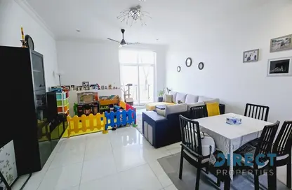 Apartment - 2 Bedrooms - 3 Bathrooms for sale in Sherlock House 1 - Sherlock House - Motor City - Dubai