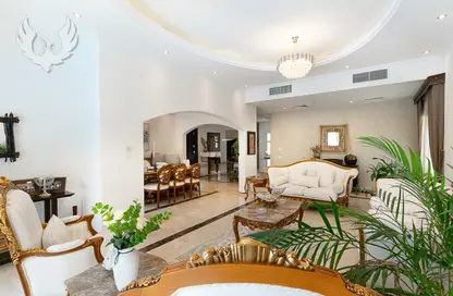 Villa - 5 Bedrooms - 5 Bathrooms for rent in Meadows 1 - Meadows - Dubai