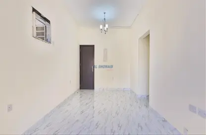 Apartment - 2 Bedrooms - 2 Bathrooms for rent in Al Karama - Dubai