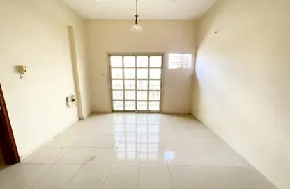 Apartment - 2 Bedrooms - 1 Bathroom for rent in Muwailih Building - Muwaileh - Sharjah