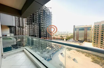 Apartment - 2 Bedrooms - 3 Bathrooms for sale in Hub Canal 2 - Hub-Golf Towers - Dubai Sports City - Dubai