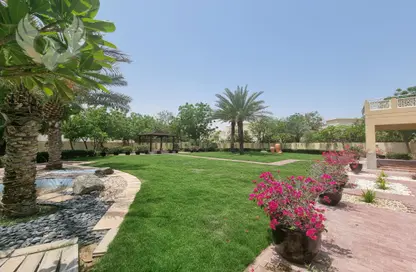 Villa - 4 Bedrooms - 5 Bathrooms for rent in Meadows 9 - Meadows - Dubai