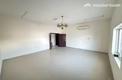 Apartment - 2 Bedrooms - 3 Bathrooms for rent in Al Niyadat - Al Ain